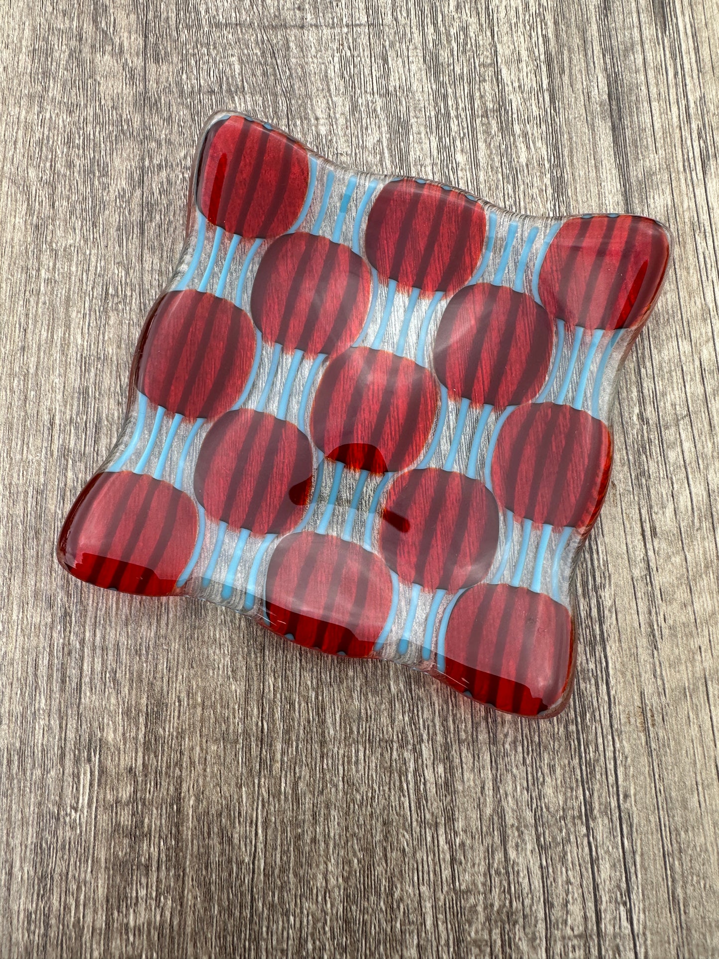 Small Plate, Raindrop, Red, Blue